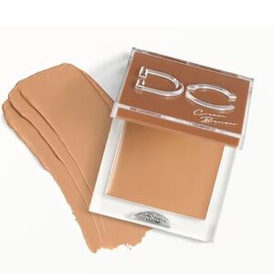 DOMINIQUE COSMETICS
Silktone Cream Bronzer in Light Tan
